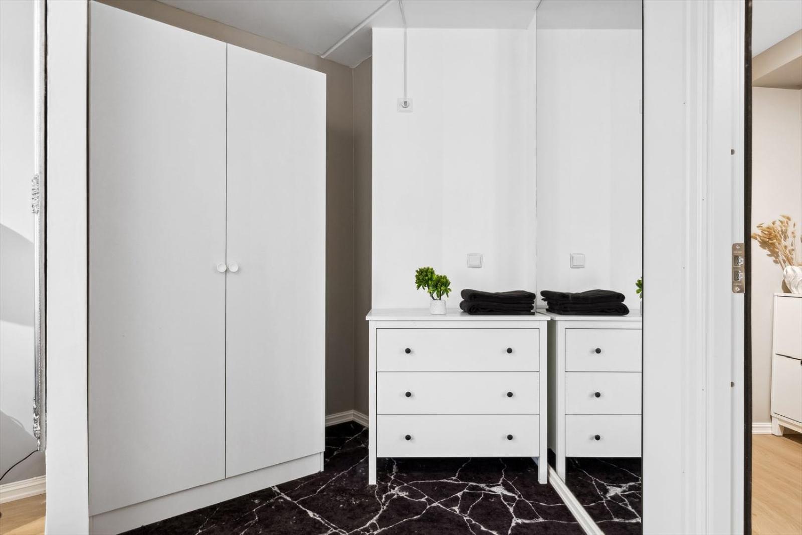 Luxurious Modern Room In Central Oslo - Eur 4K Expensive Bed And 82" Cinematic Tv Extérieur photo