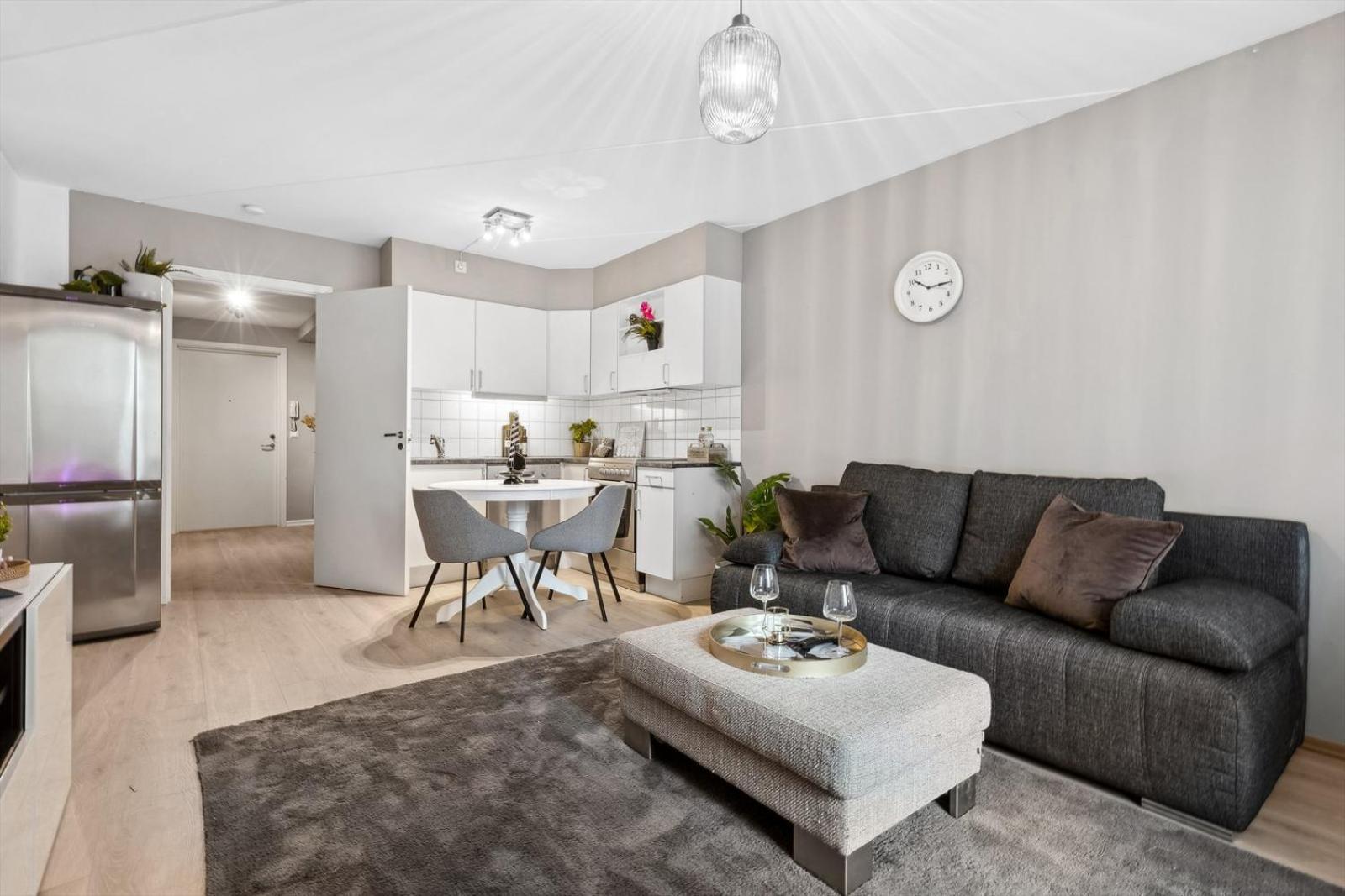 Luxurious Modern Room In Central Oslo - Eur 4K Expensive Bed And 82" Cinematic Tv Extérieur photo