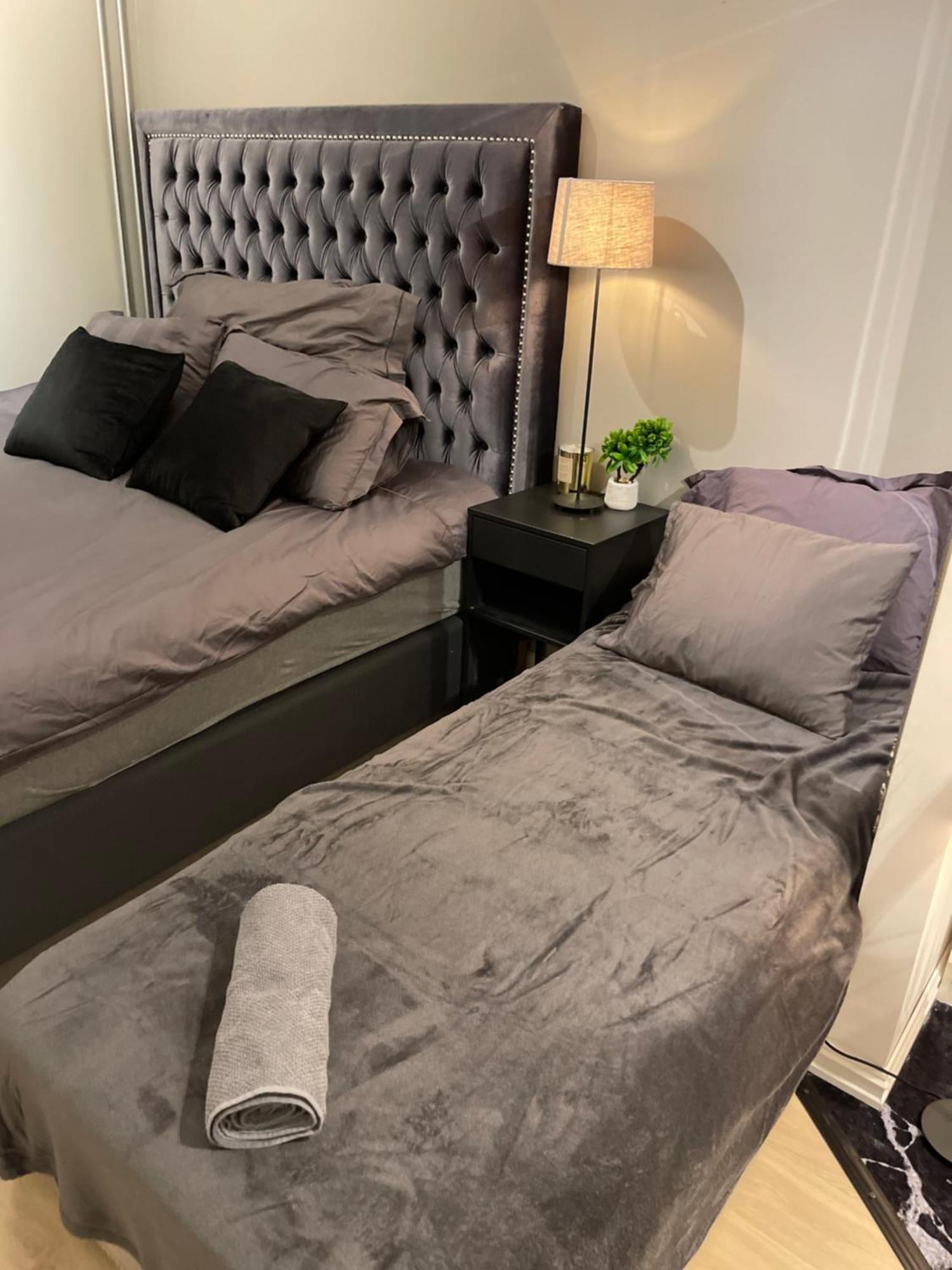 Luxurious Modern Room In Central Oslo - Eur 4K Expensive Bed And 82" Cinematic Tv Extérieur photo